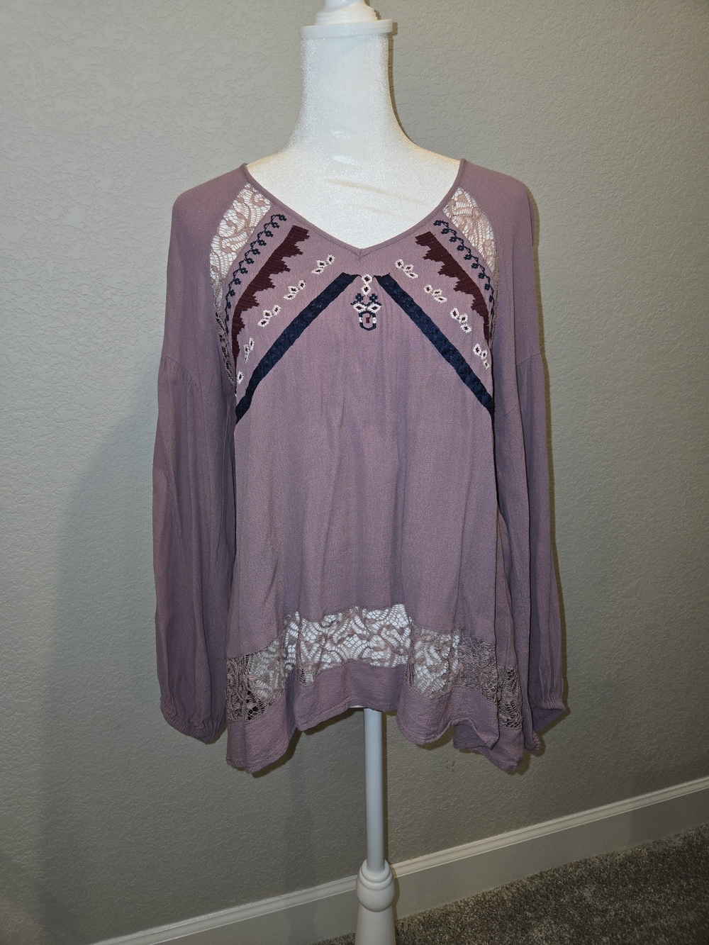 Altar'd State Mauve Embroidered Lace-Trim Long Sleeve Top S